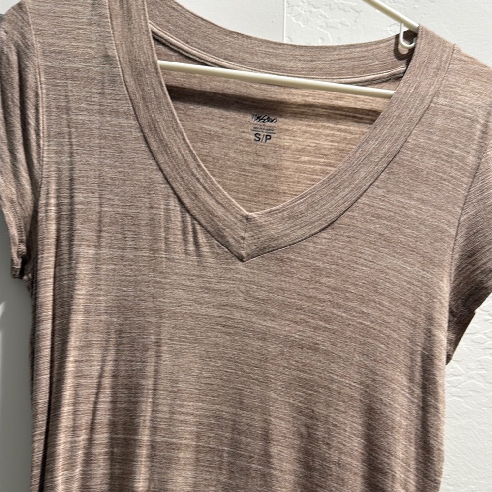 Mossimo Supply Co Tan and Pink V-Neck Cap Sleeve Tee - Picture 2 of 3